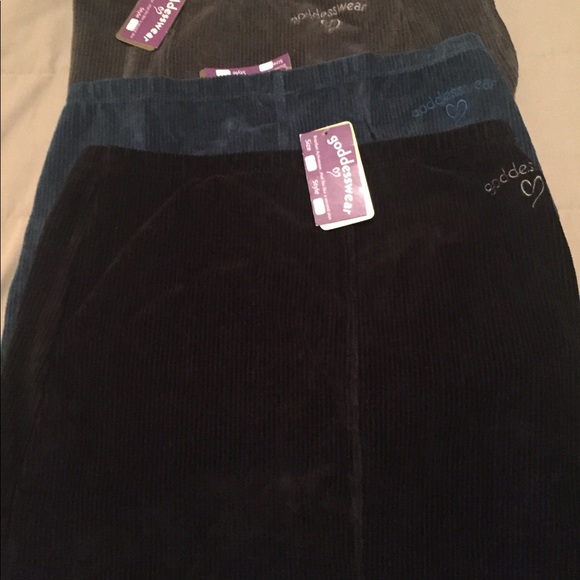 Skirts - Picture 8 of 13